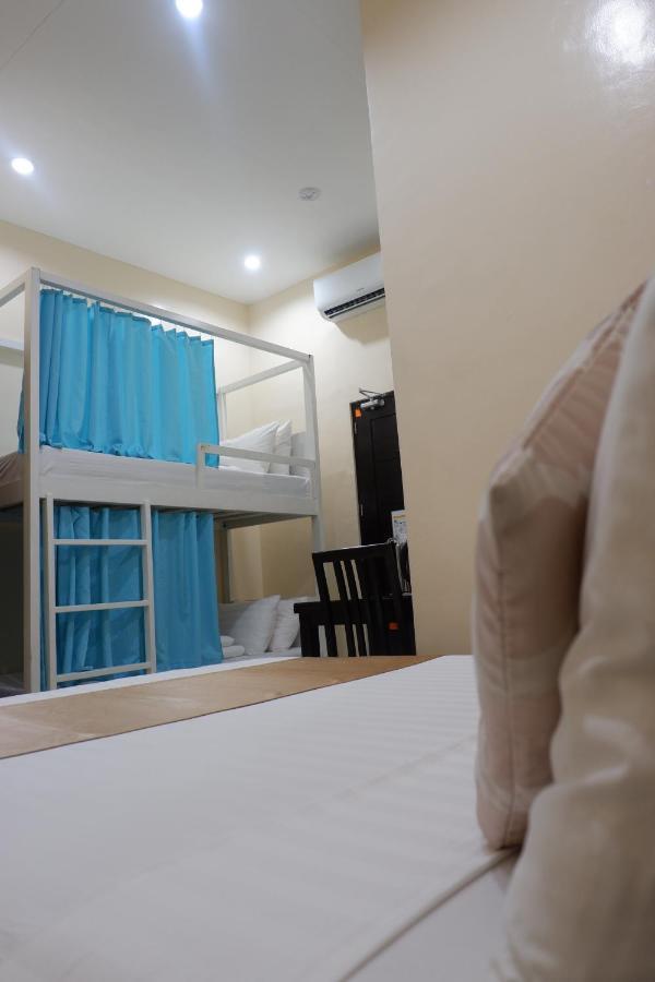 Rosetta Guest House Ormoc Eksteriør billede